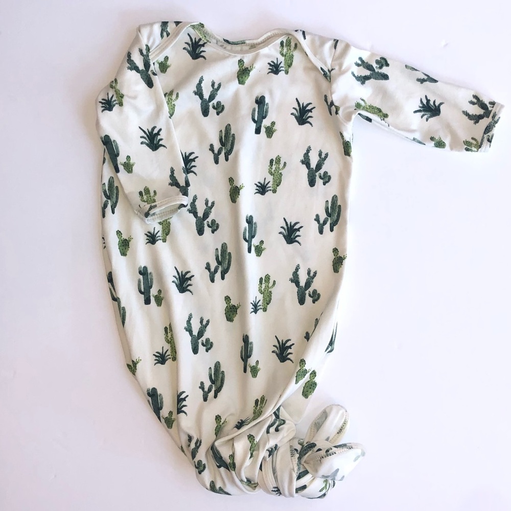COZYS Newborn Cactus Gown
